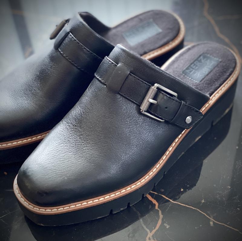 Customer carousel item 8.