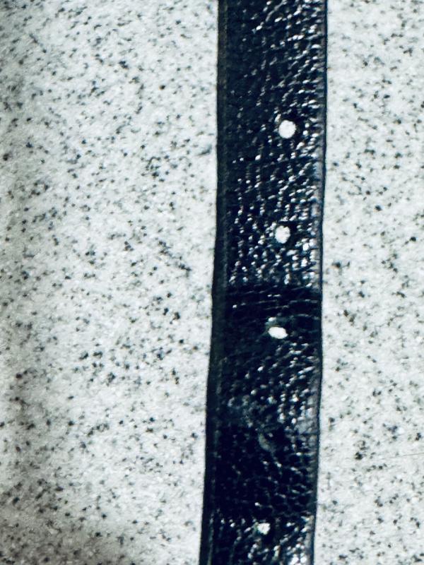 Customer photo for "Manufacturing defect that weakens strap"