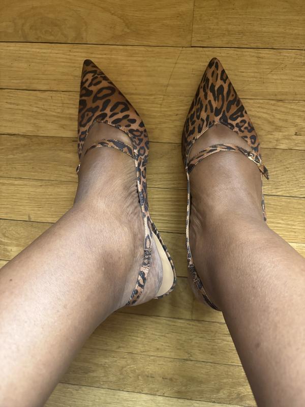 Customer carousel item 1.