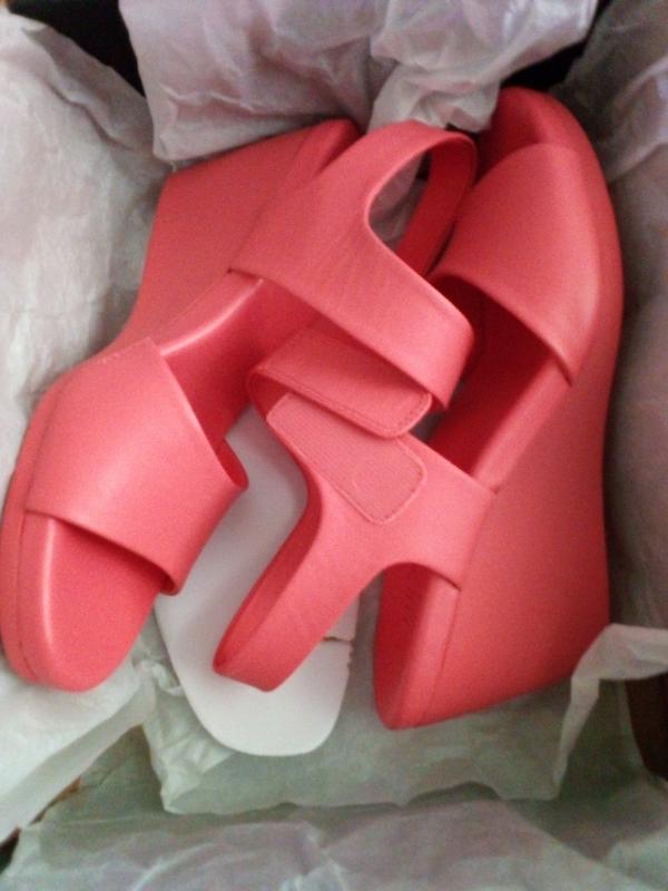 I submitted in my face book name m reqp name is Amanda locke