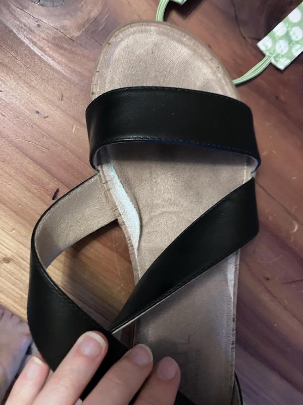 Peeling insole after 3-4 wears