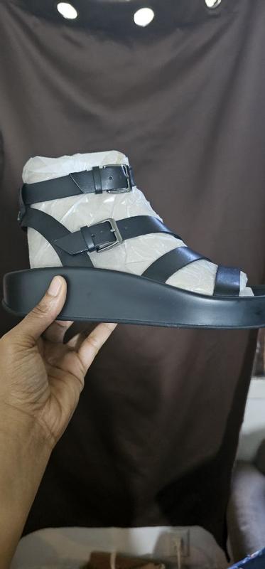 Customer photo for "A wonderful sandal"