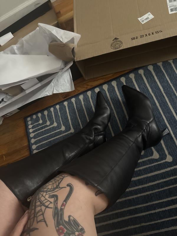 Customer photo for "The boots of my wide calf dreams"