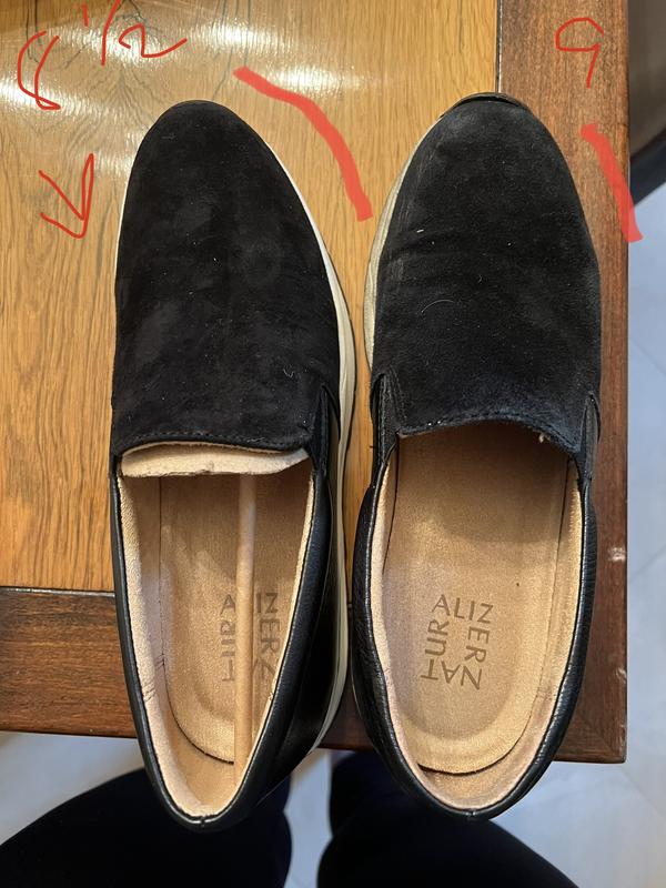 New shoe (L), Old shoe (R)