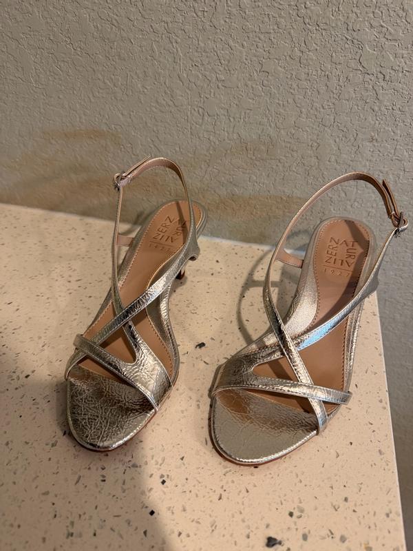 Review Thumbnail Image 1 387687447