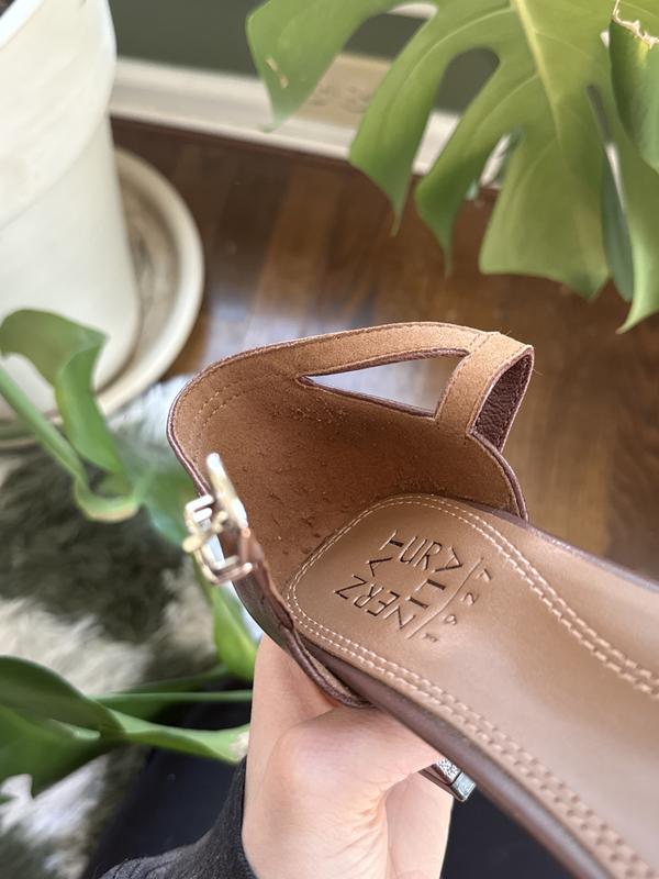 Review Thumbnail Image 0 384044370