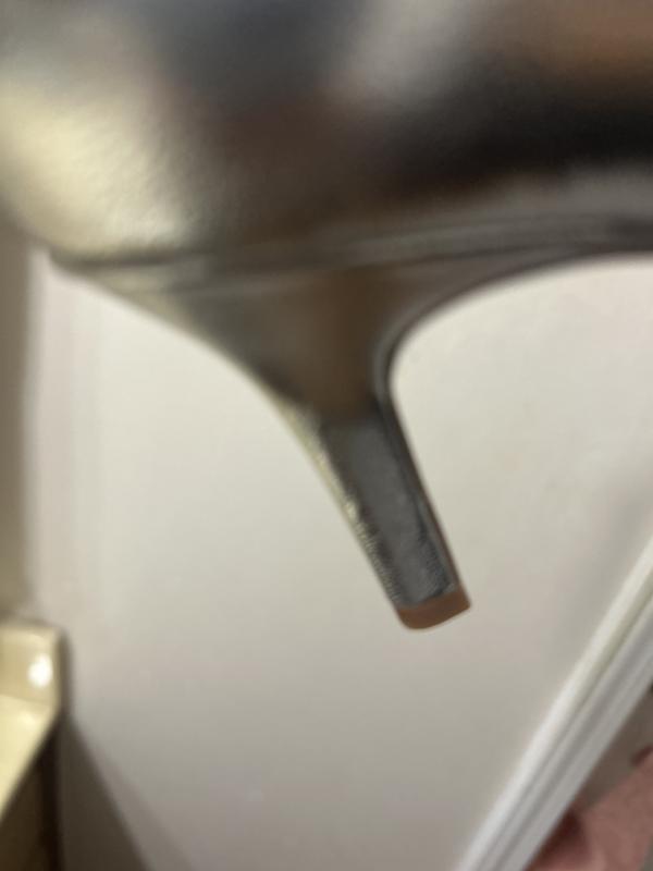 Silver pumps: heels too high