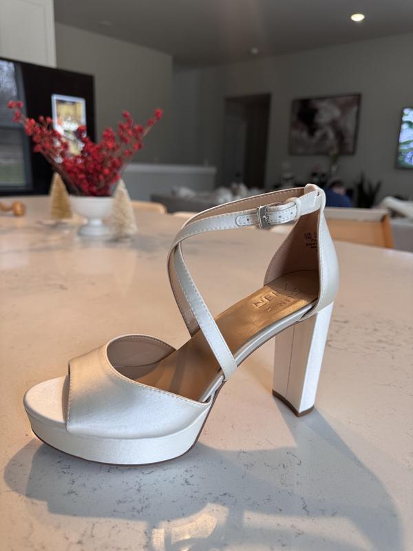 Review Thumbnail Image 1 379199100