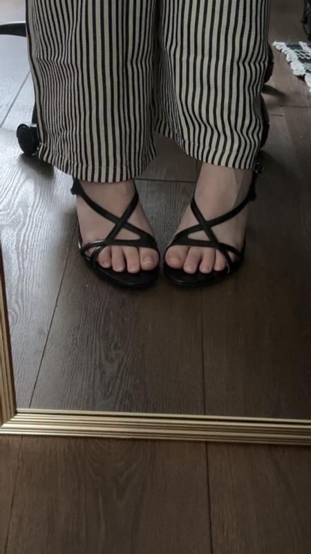 Customer photo for "Cutest Sandals that Don’t Sacrifice Comfort"