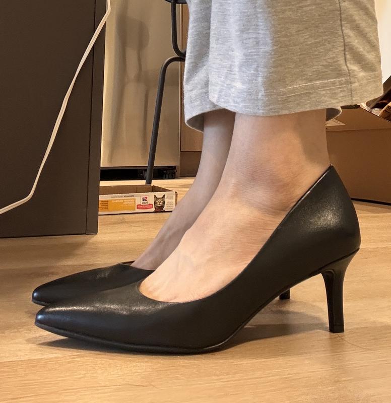 Customer photo for "Wide-feet girlies I’ve found the ones!!"