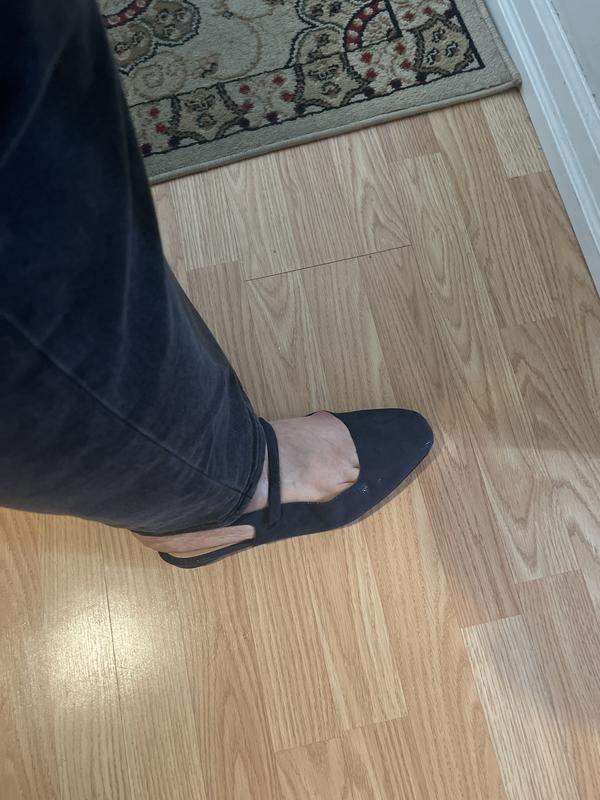 Customer photo for "Unusual Small fit"