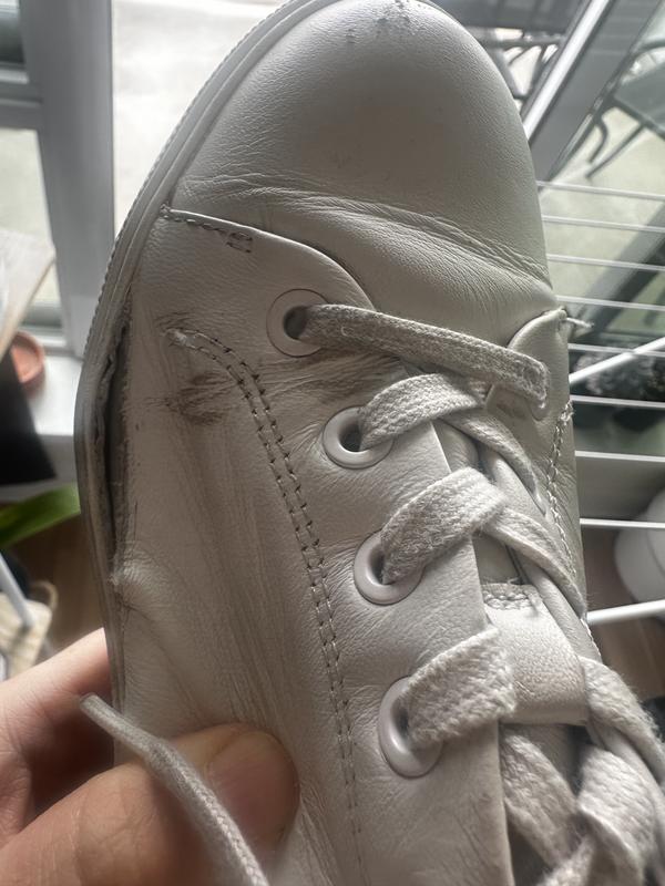 Customer photo for "damaged"