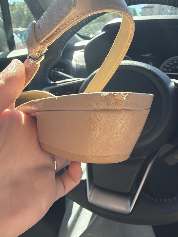 Customer photo for "Good for and comfortable but quality lacking"