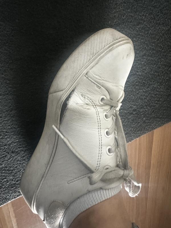 Customer photo for "damaged"