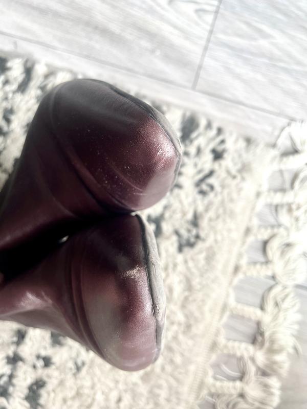 1st time light wear resulted in easly damage to pour quality material