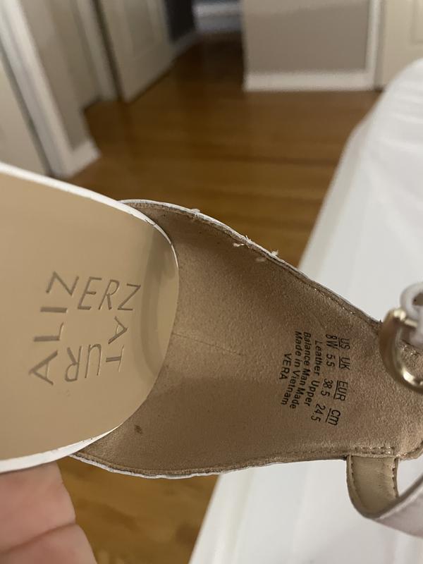 Customer photo for "Quality just ok, comfortable"