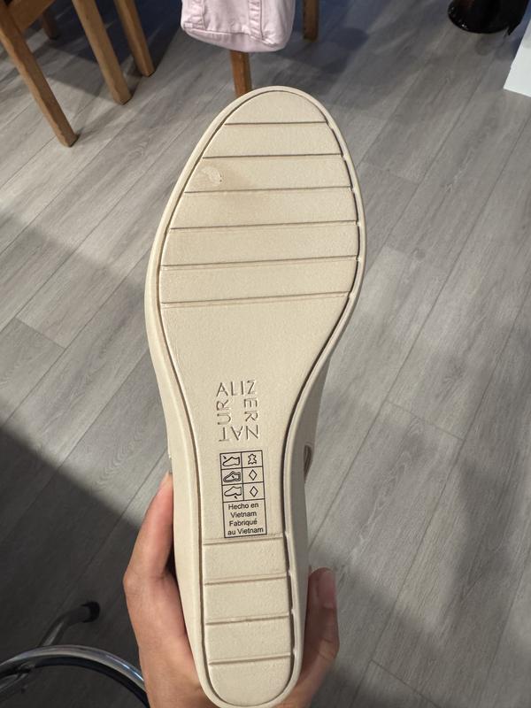 evident scratches