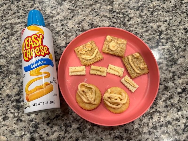 Easy Cheese American Cheese Snack, 8 oz - Fred Meyer