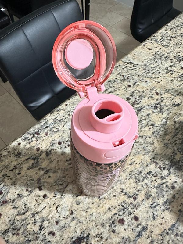 Customer photo for "This water knob is resistant, light and comfortable to hold, ideal for taking it anywhere and keeping the water always at hand."