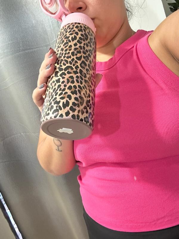 Customer photo for "This water knob is resistant, light and comfortable to hold, ideal for taking it anywhere and keeping the water always at hand."