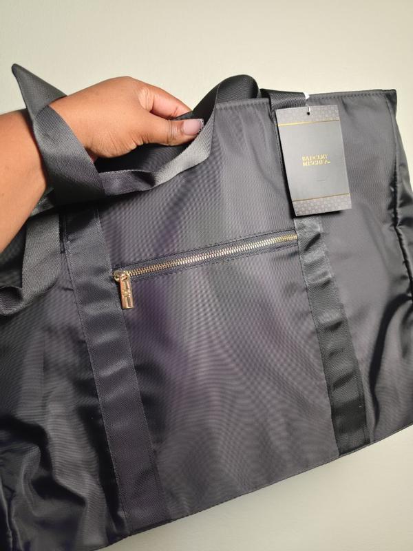 Customer photo for "Very convenient and ideal when I'm on the go!"
