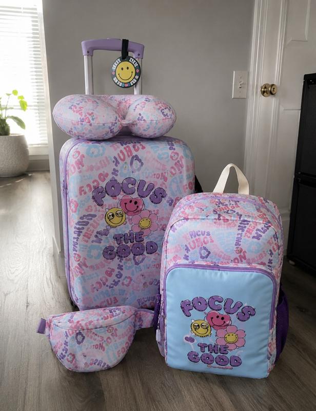 Customer photo for "Super cute, lightweight and practical, perfect travel set for kids"