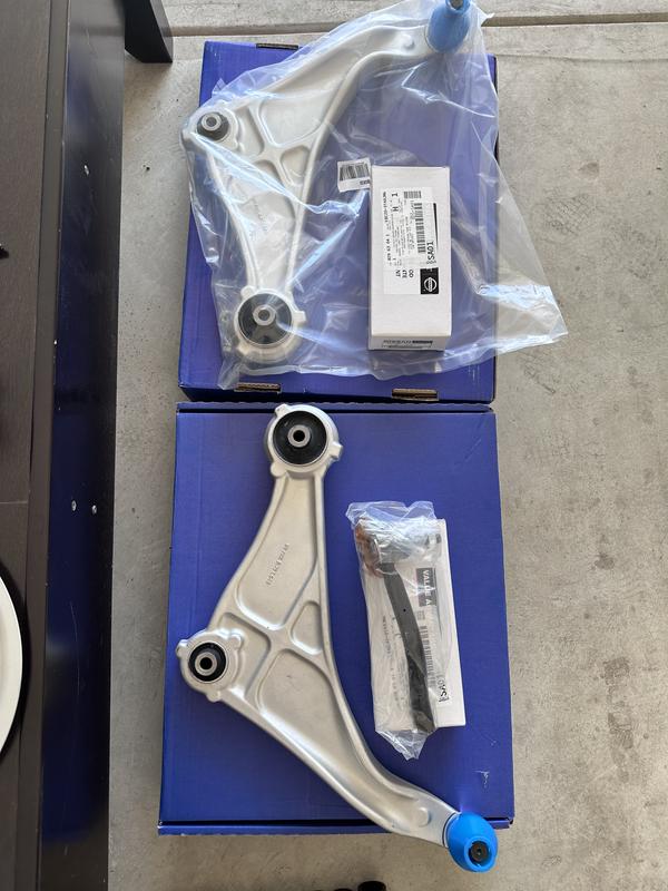 Control Arm w/ Ball Joint - Lower - Front Suspension NCP 2607344