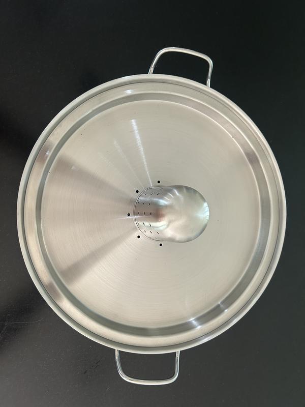 PRO Chicken Infusion Roaster - 56067 | Napoleon