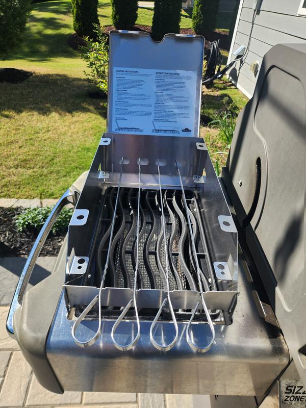 NAPOLEON Small Grill SIZZLE ZONE Burner Windshield and Grill