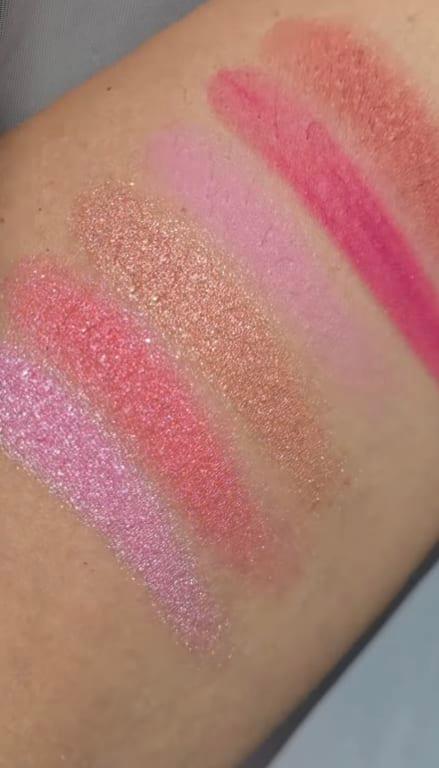 Beautiful Six shades of blush that is highly pigmented