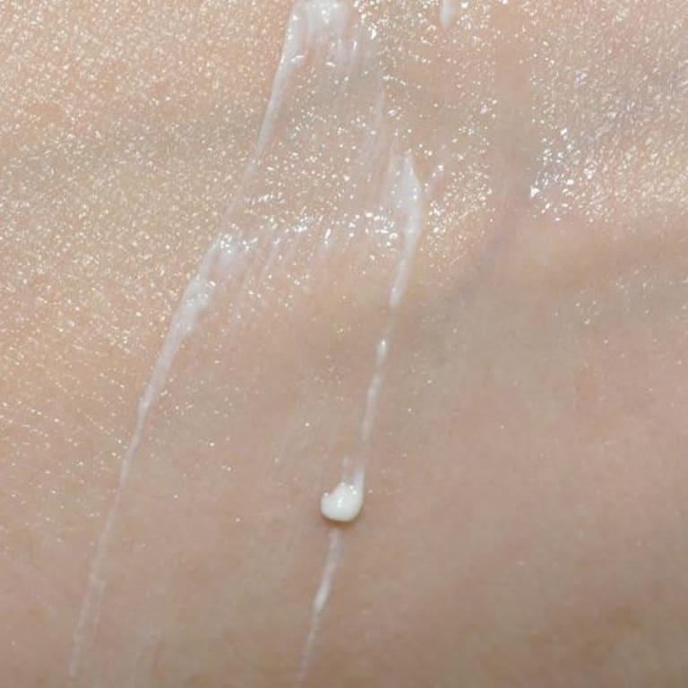 Customer photo for "A staple eyeshadow primer!"