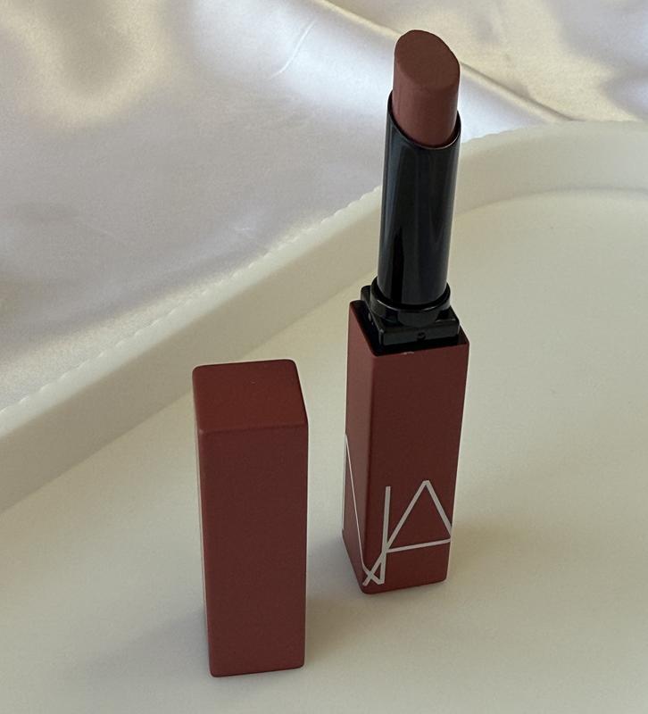 Customer photo for "Bold colour, powerful matte"