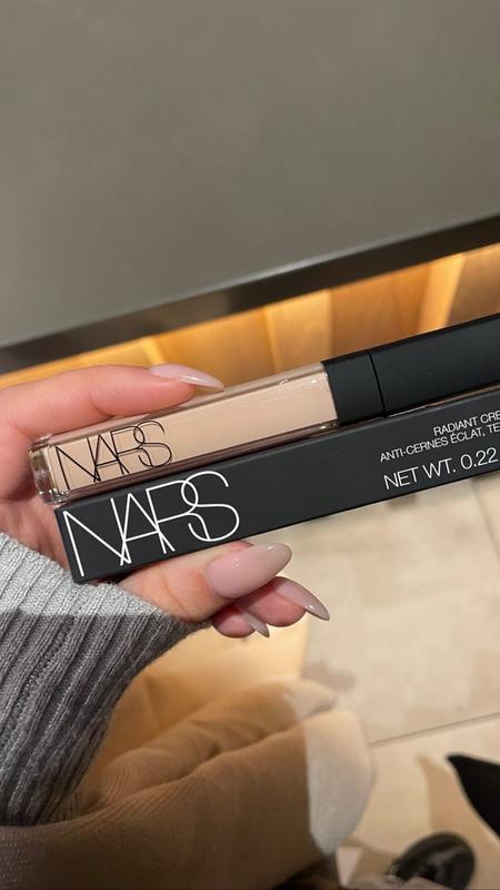 Customer photo for "Concealer"