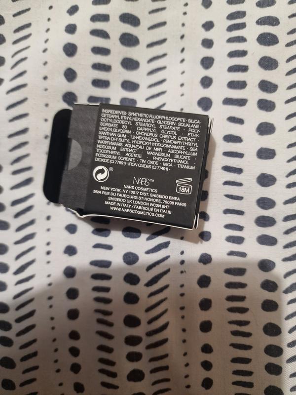NARS - Translucent powder back view