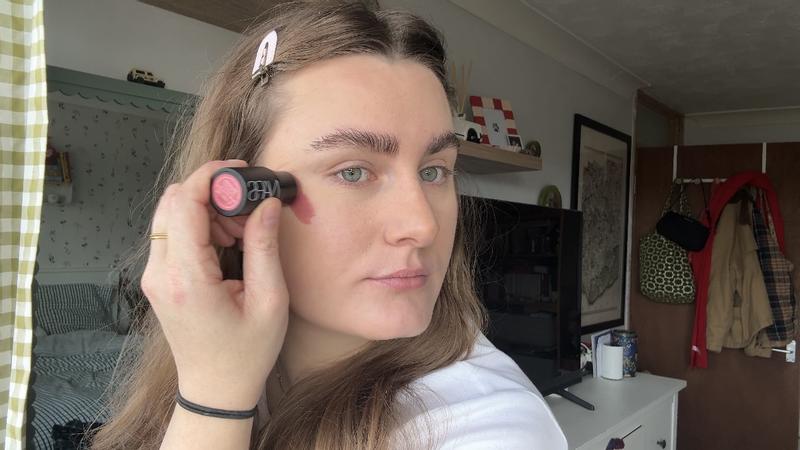 Lovely packaging and easy application !