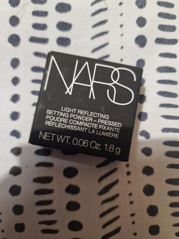 Nars - light reflecting powder front view