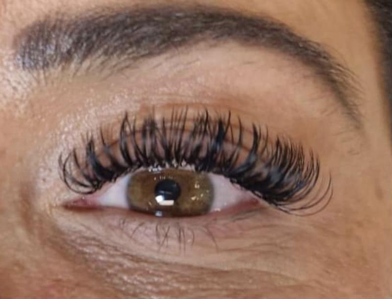 Perfect mascara..Love this it's my no1 favorite.