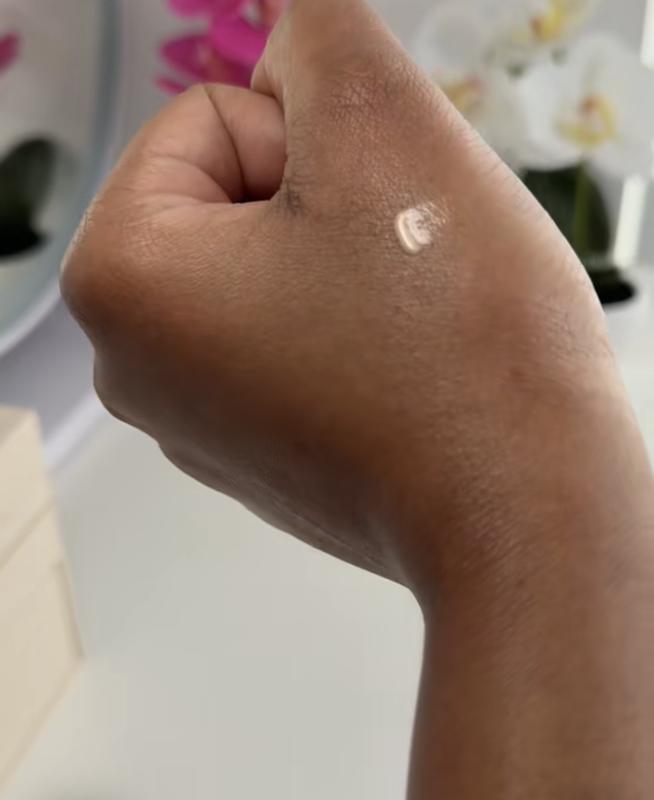 LIGHT REFLECTING HYDRATING PRIMER