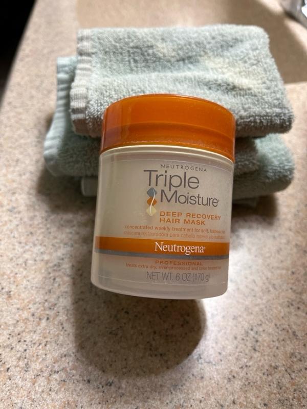 Neutrogena Triple Moisture shampoo fashion and conditioner set