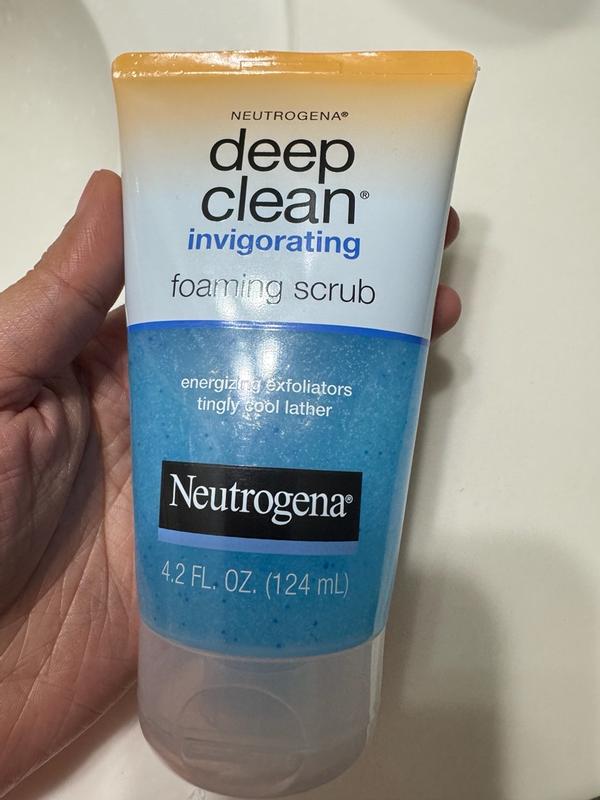 DEEP CLEAN Invigorating Foaming Scrub | NEUTROGENA®