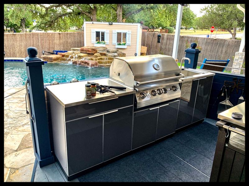 Aluminum Outdoor Kitchen Cabinets: Solve Northeast Dilemmas