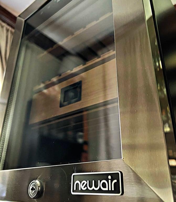 Clear windowed door with lock