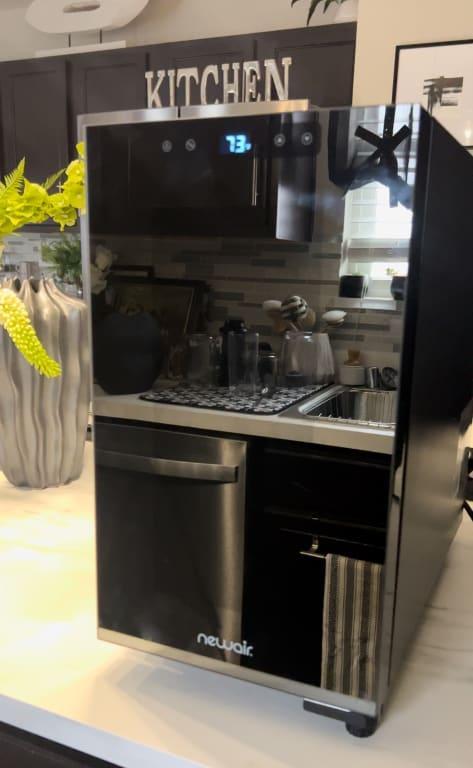 AWESOME COUNTERTOP WINE CHILLER