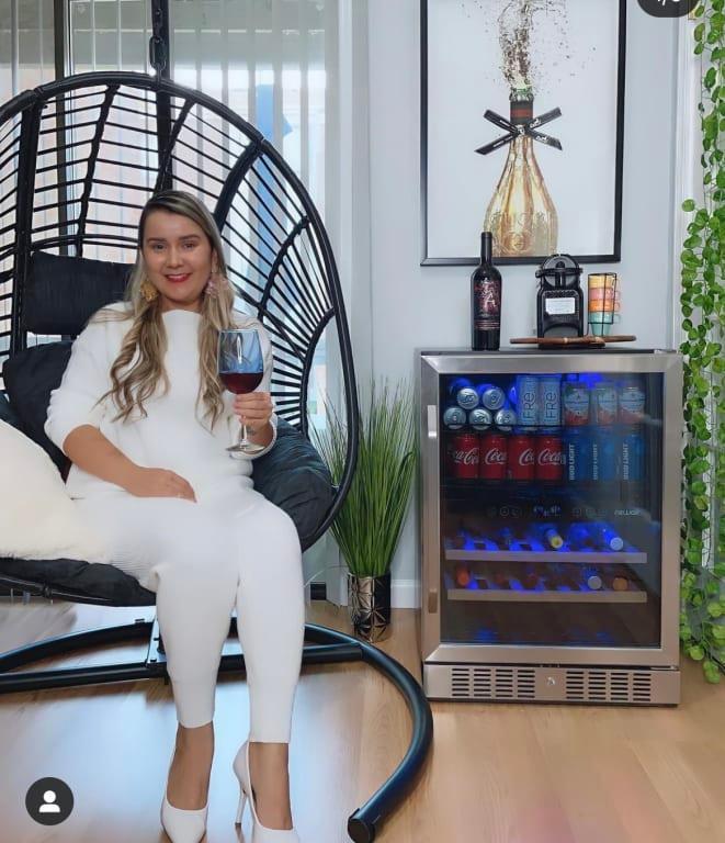 I really love and recommend this product, the fridge is amazing, spacious, and beautiful. My friends all praise.