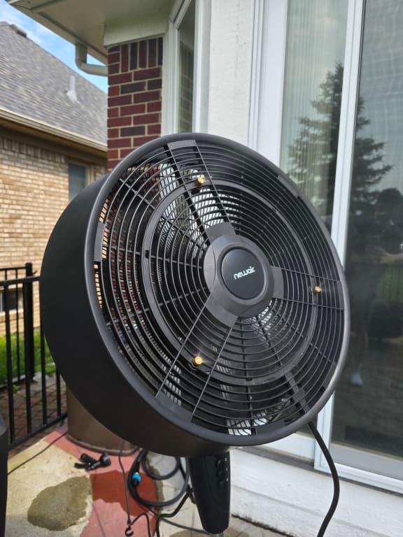 Customer carousel item 3.