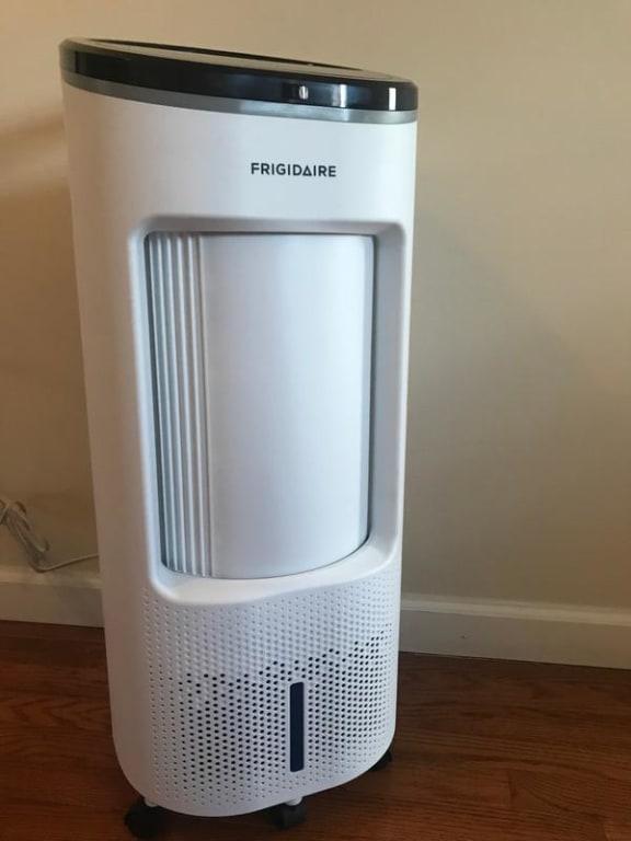 Portable evaporative best sale cooler frigidaire ec200wf