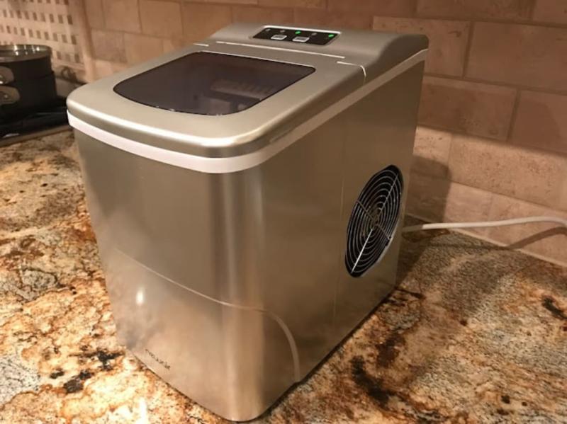 NEW - NEWAIR 33LB of Ice a Day Portable Countertop Ice Maker NIM033SS00  1YRWARTY