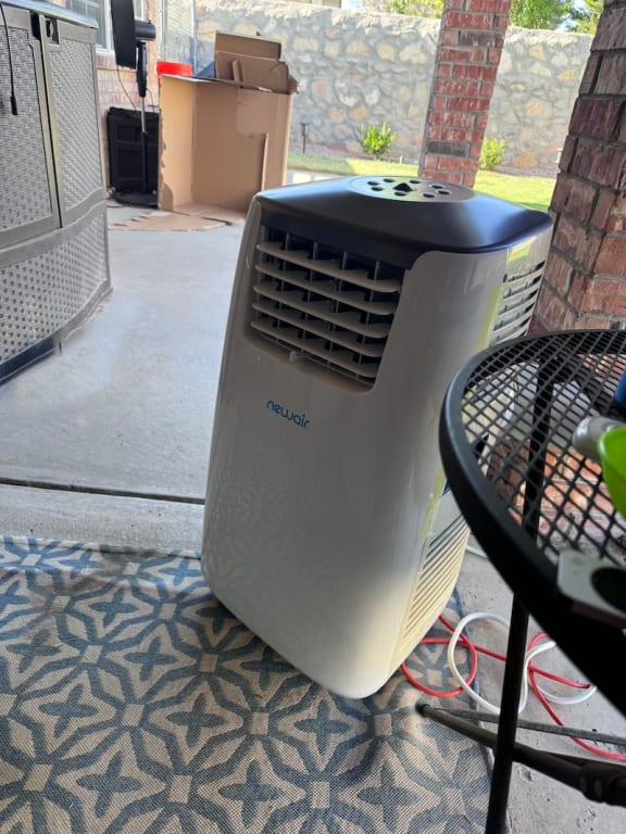 NewAir 8532-BTU DOE (115-Volt) White/Gray Vented Portable