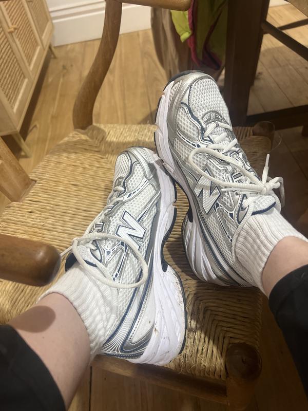 Review Thumbnail Image 0 384409700