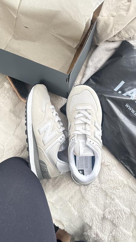 Customer photo for "Highly recommend good pair of sneakers!"